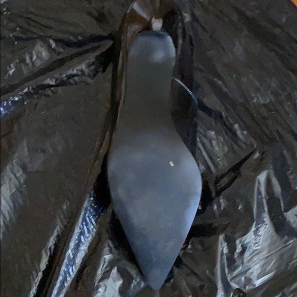 Heels - Picture 4 of 4